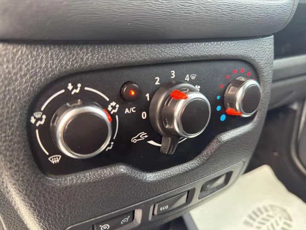 Dacia Dokker Stepway Celebration 1.2 TCE Navi*Kamera*S 07/2017-photo-20