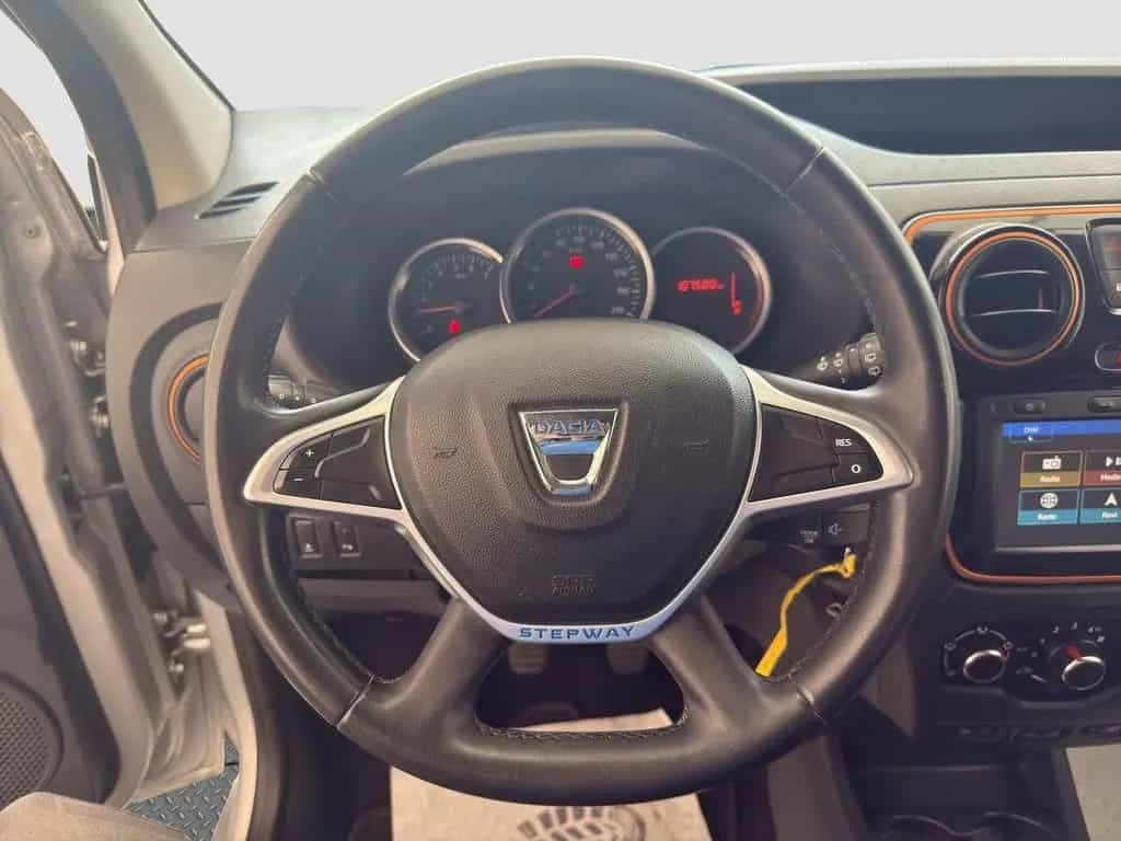 Dacia Dokker Stepway Celebration 1.2 TCE Navi*Kamera*S 07/2017-photo-7