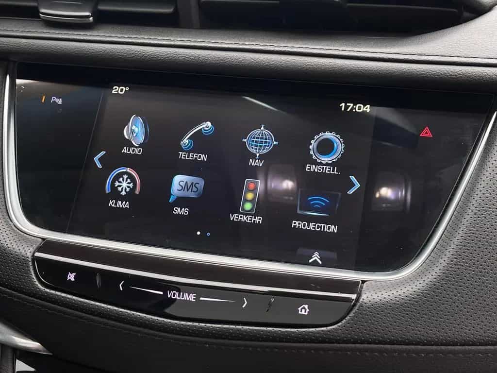 Cadillac XT5 Luxury AWD I CAR-PLAY I BOSE I PANO I AHK-2T 12/2018-photo-14