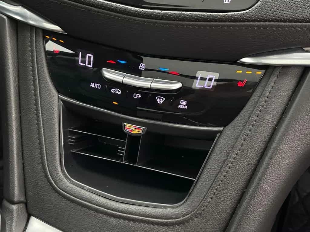 Cadillac XT5 Luxury AWD I CAR-PLAY I BOSE I PANO I AHK-2T 12/2018-photo-16