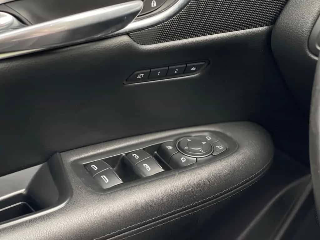 Cadillac XT5 Luxury AWD I CAR-PLAY I BOSE I PANO I AHK-2T 12/2018-photo-28