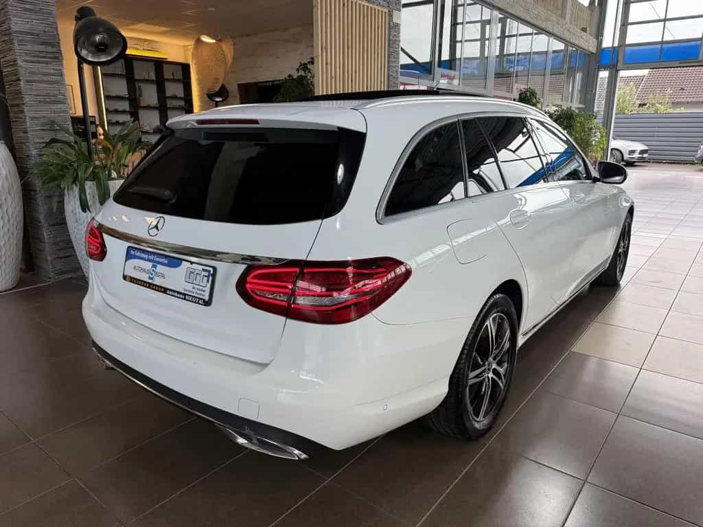 Mercedes-Benz C 200 ACC*SHZ*AHK*Navi*LED*Totwinkel*Pano* 12/2020-photo-4