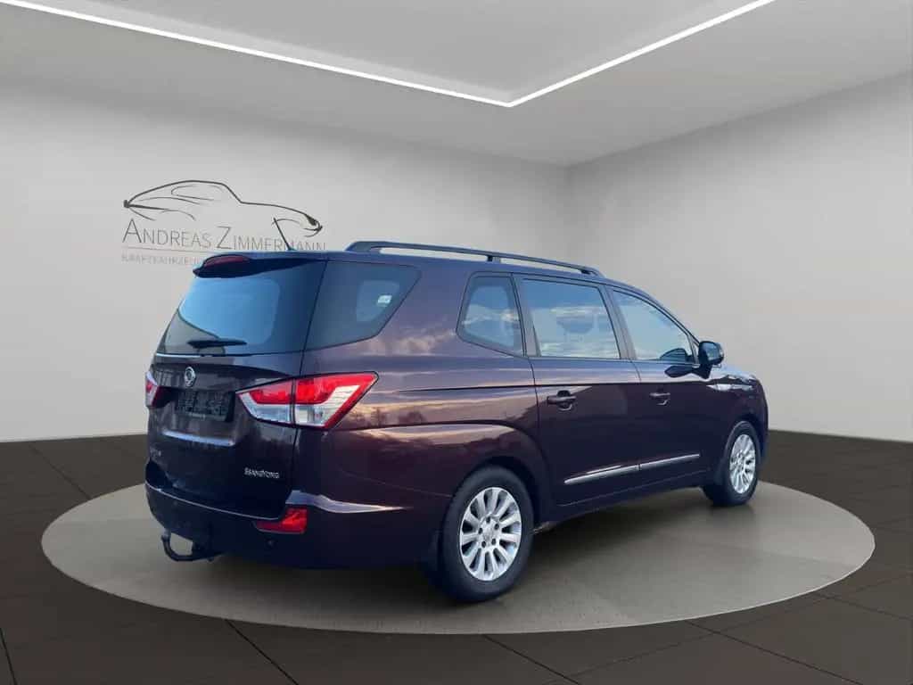 Ssangyong Rodius 2.0 e-XDi 200 Quartz 7-Sitzer AHK 10/2014-photo-0