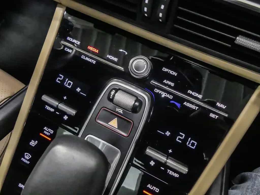 Porsche Cayenne S Luftfederung AD Niveau El. Panodach Na 05/2018-photo-15