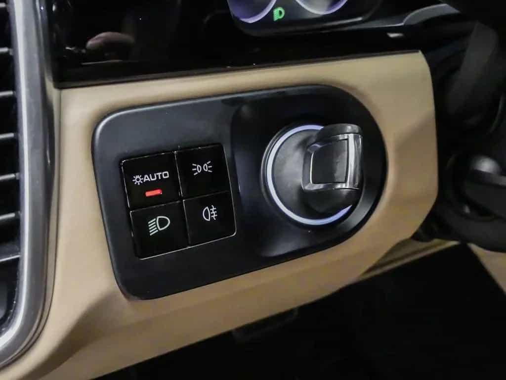 Porsche Cayenne S Luftfederung AD Niveau El. Panodach Na 05/2018-photo-16