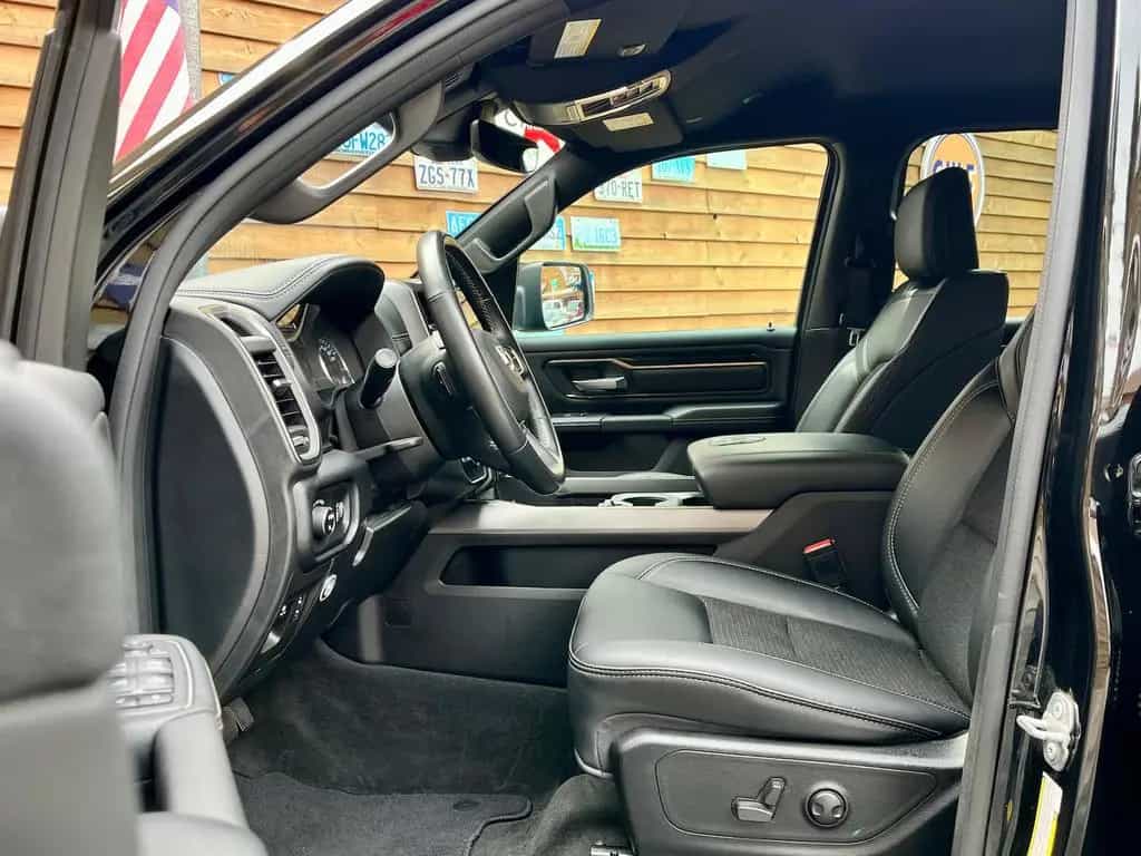 Dodge RAM 1500 Sport 5,7L 12´´ Navi 4x4 AHK LPG 06/2022-photo-15