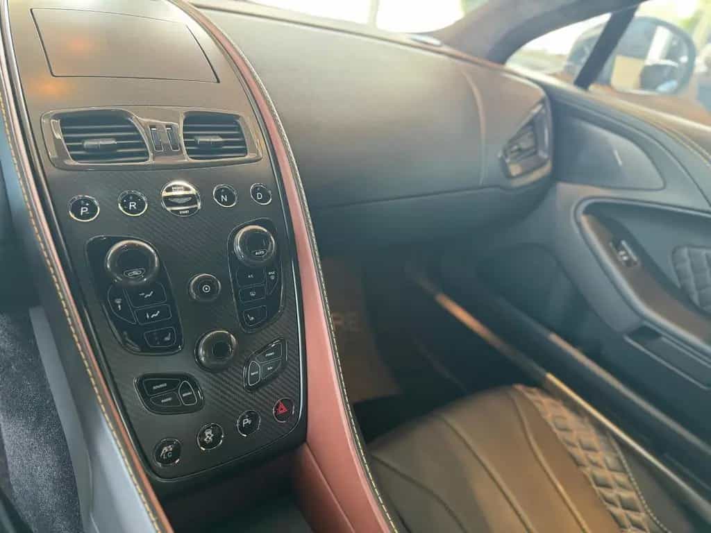 Aston Martin Vanquish S Ultimate 1 OF 175 06/2019-photo-4