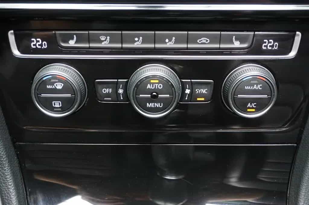 Volkswagen Golf VII Variant Highline LED, LEDER, AHZV, PDC 11/2017-photo-9