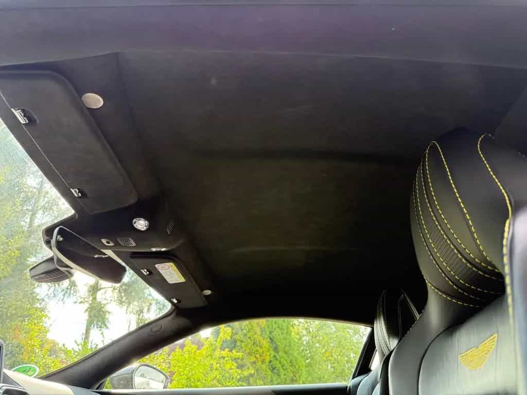 Aston Martin V8 Vantage 4.0 V8 360Kam Sport Plus Pack Carbon 08/2021-photo-17