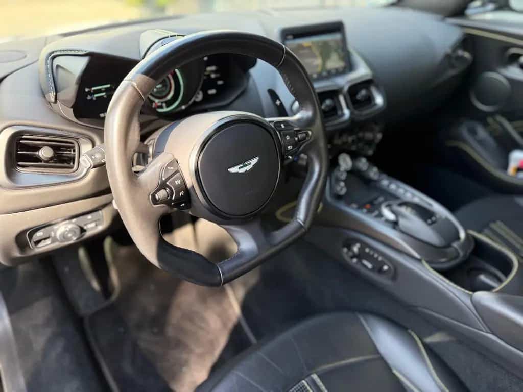 Aston Martin V8 Vantage 4.0 V8 360Kam Sport Plus Pack Carbon 08/2021-photo-7