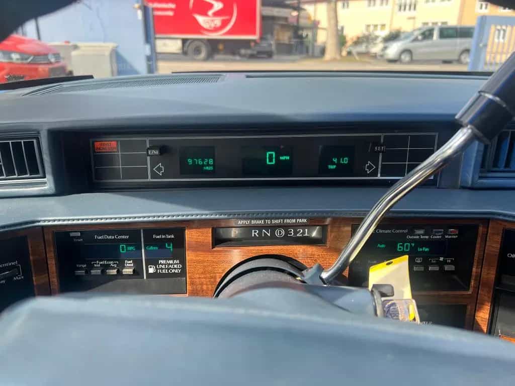 Cadillac Deville *4.9 Port Fuel Injection V8 H-Kennzeichen 07/1993-photo-11