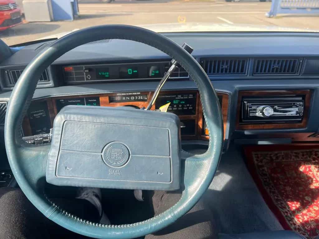 Cadillac Deville *4.9 Port Fuel Injection V8 H-Kennzeichen 07/1993-photo-12