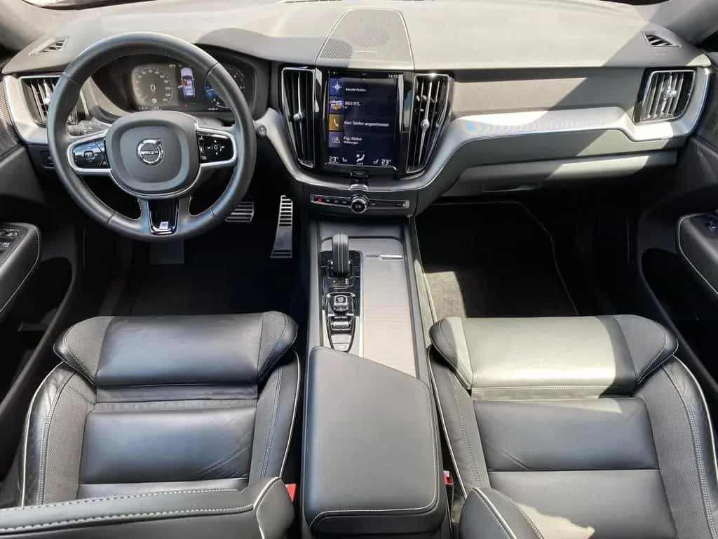 Volvo XC60 B5 AWD R Design 21" ACC DAB LUFT LHZ STDHZ 12/2019-photo-13