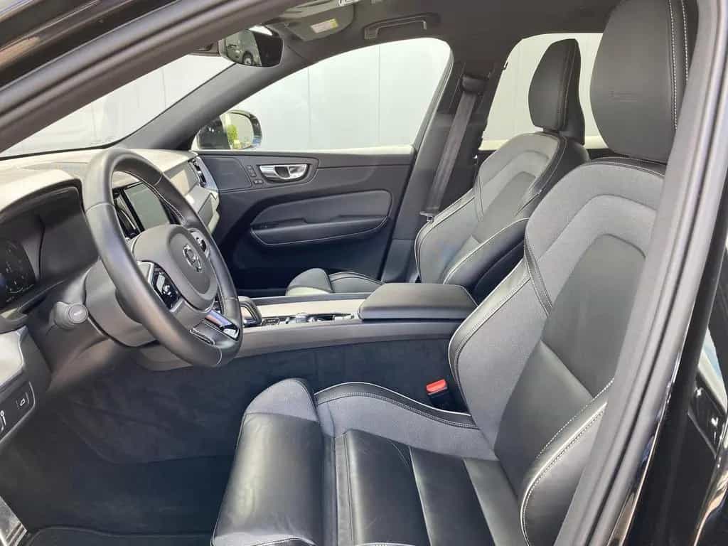 Volvo XC60 B5 AWD R Design 21" ACC DAB LUFT LHZ STDHZ 12/2019-photo-15