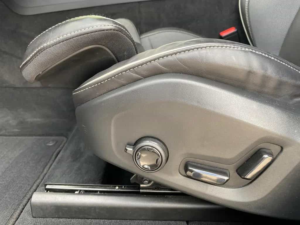Volvo XC60 B5 AWD R Design 21" ACC DAB LUFT LHZ STDHZ 12/2019-photo-19