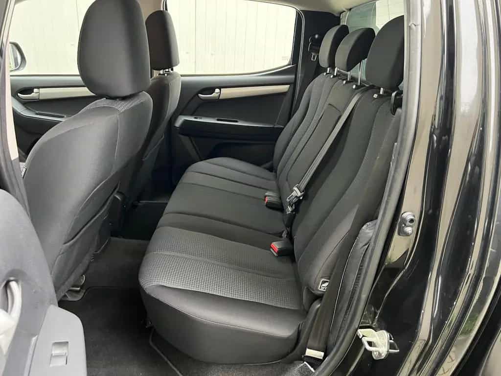 Isuzu D-Max Double Cab AWD Basis.Klima.AHK 10/2016-photo-12
