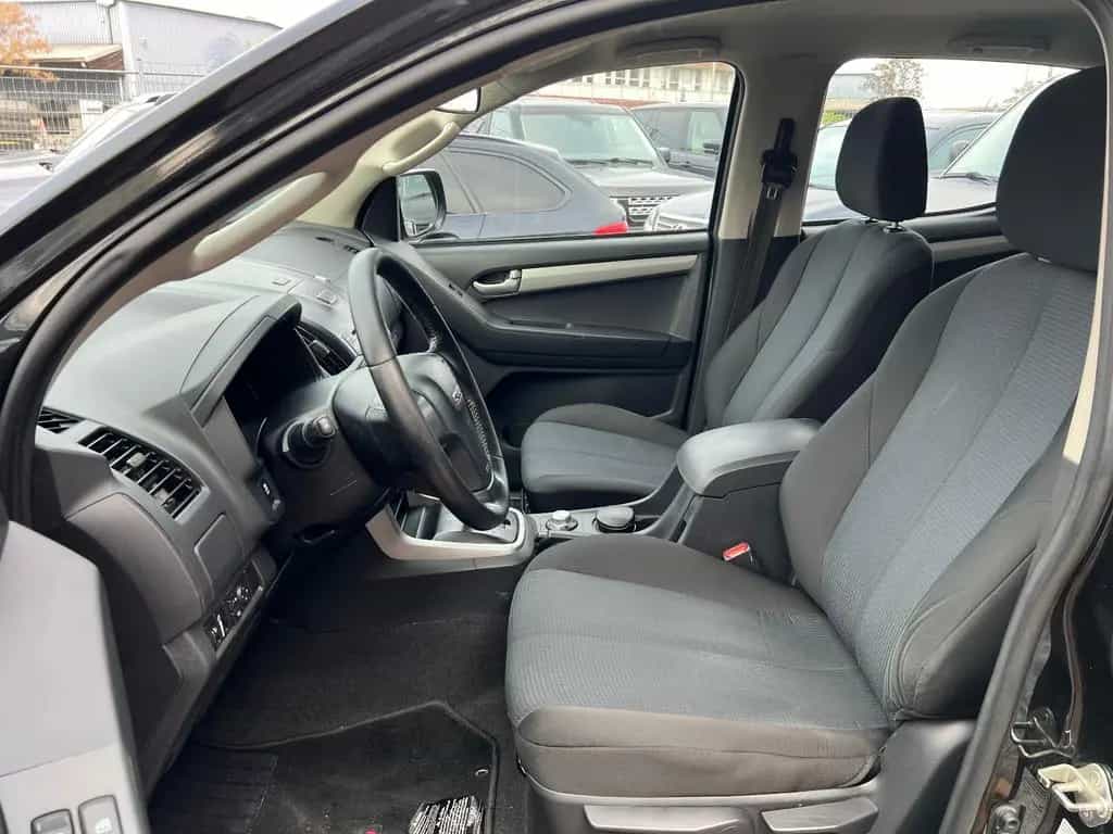 Isuzu D-Max Double Cab AWD Basis.Klima.AHK 10/2016-photo-9