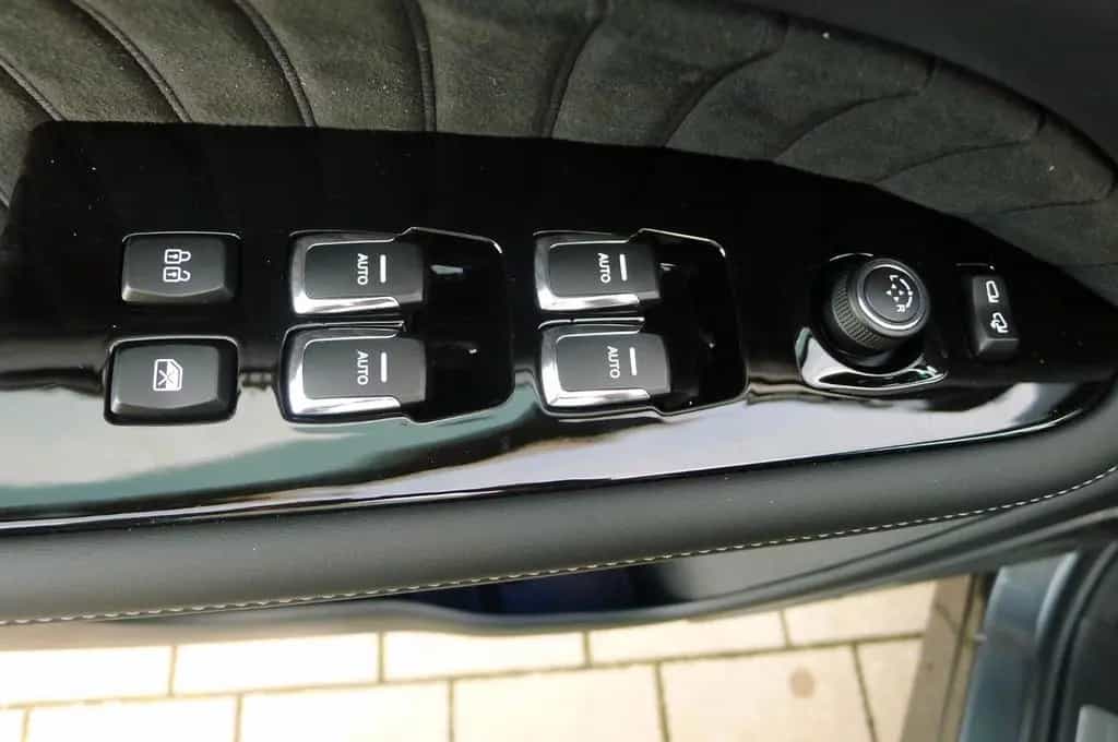 KGM Rexton 2,2 D LUX/AWD/AT8/5 Sitz / 20" null-photo-13