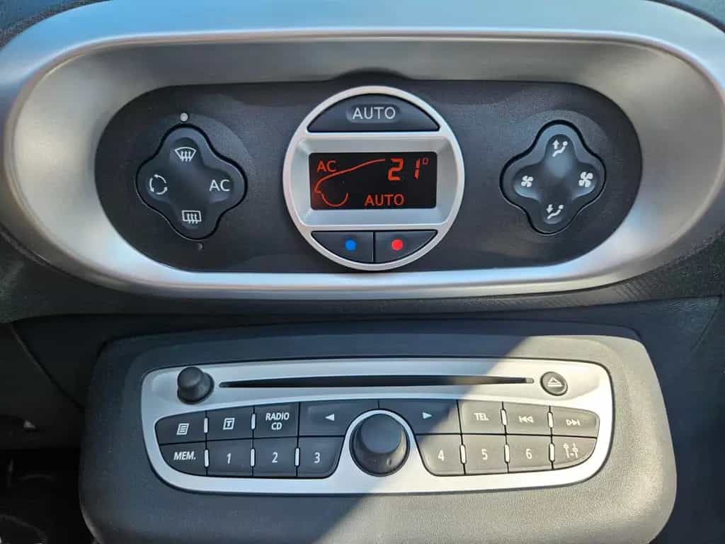 Renault Wind Dynamique 03/2011-photo-9