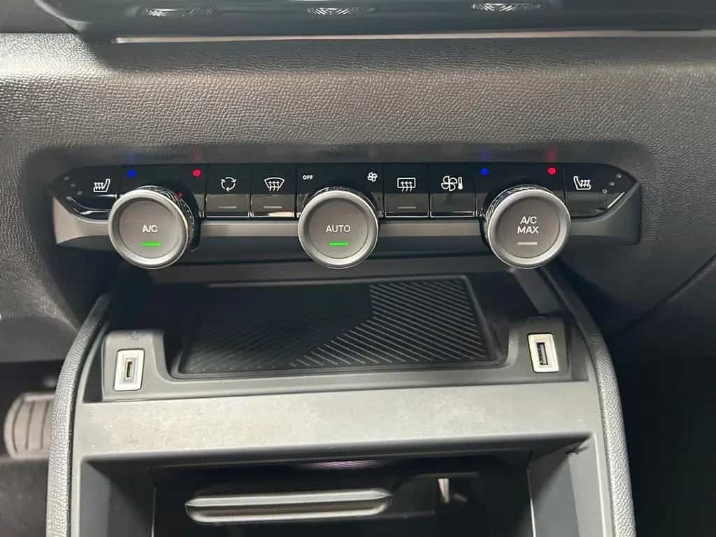 Citroën C4 Lim. Shine, Head-Up 08/2023-photo-15