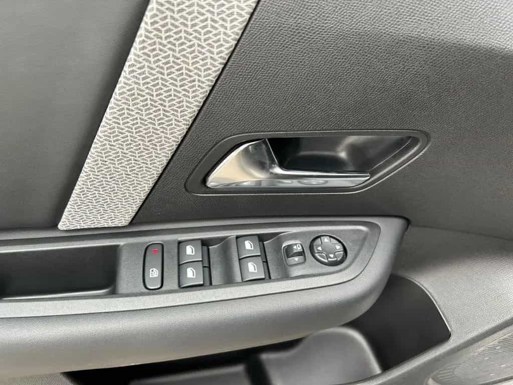 Citroën C4 Lim. Shine, Head-Up 08/2023-photo-18