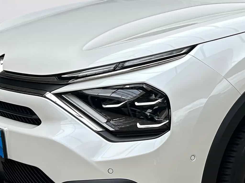 Citroën C4 Lim. Shine, Head-Up 08/2023-photo-4