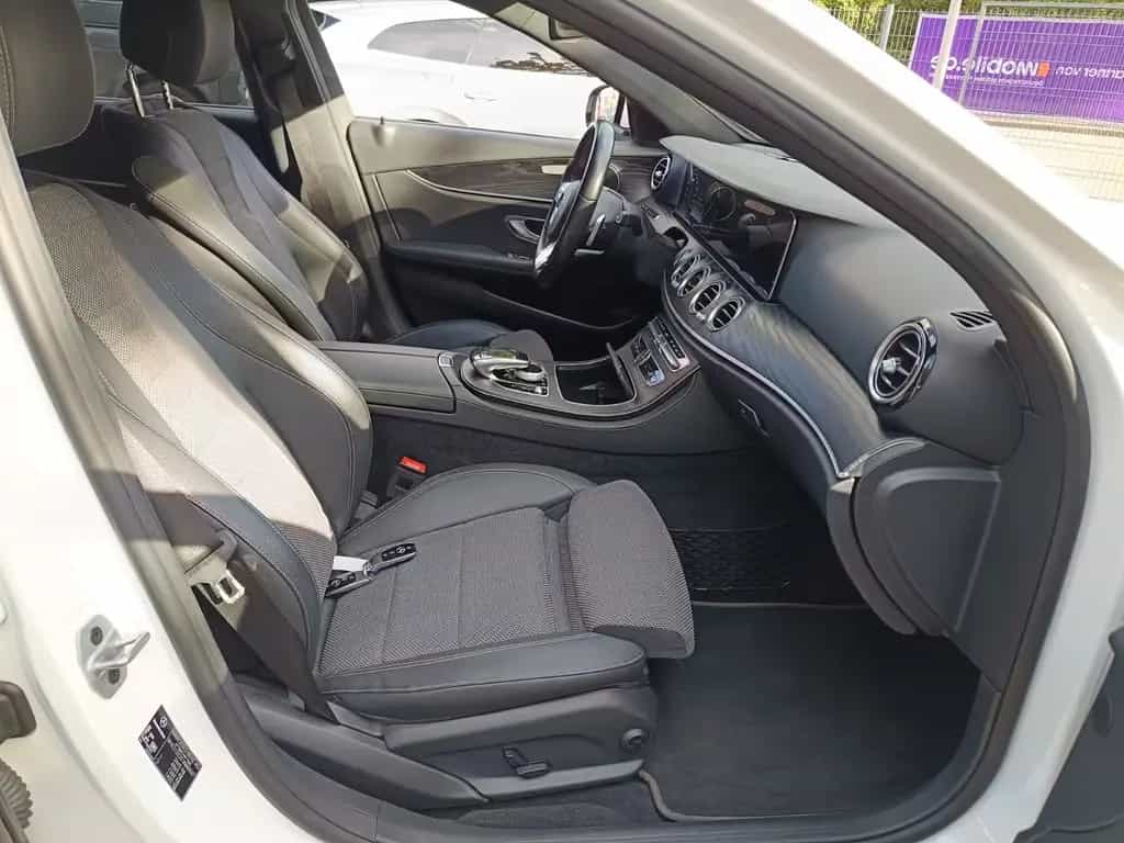 Mercedes-Benz E-Class E -Klasse T-Modell E 400 d 4Matic AMG 03/2020-photo-12