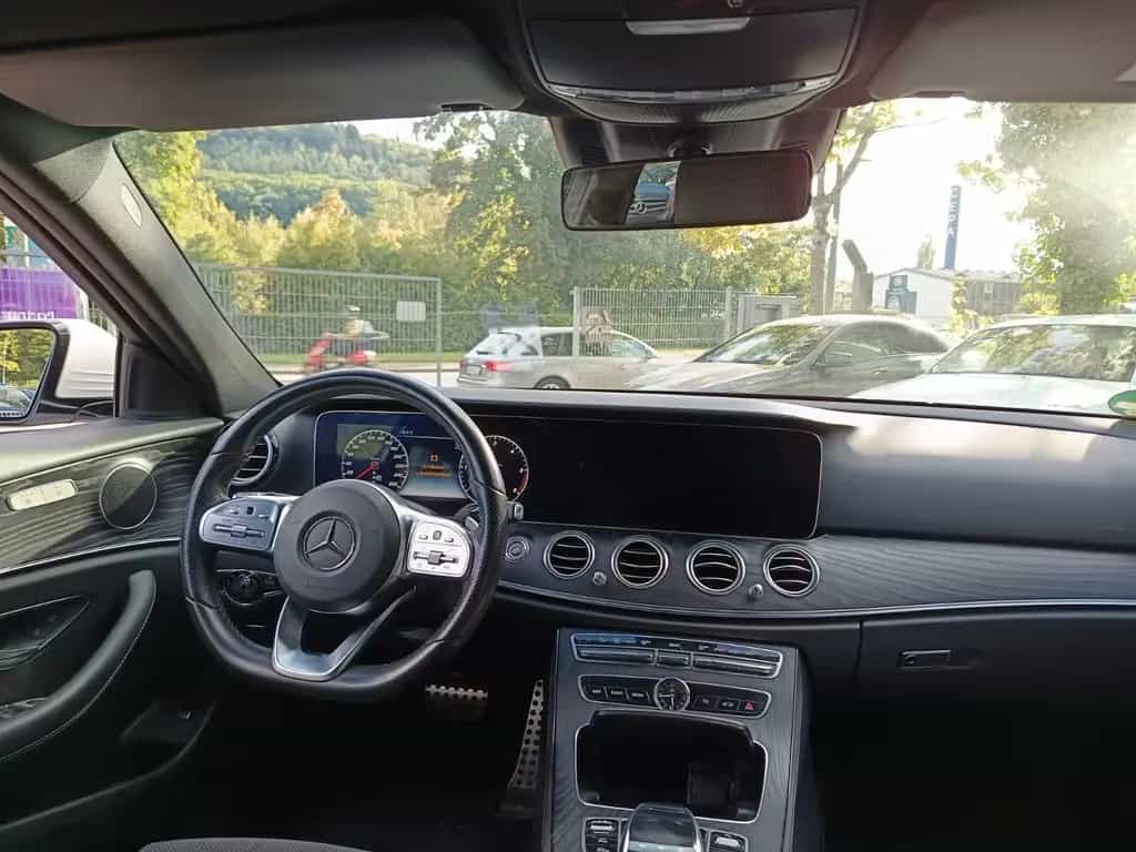 Mercedes-Benz E-Class E -Klasse T-Modell E 400 d 4Matic AMG 03/2020-photo-14
