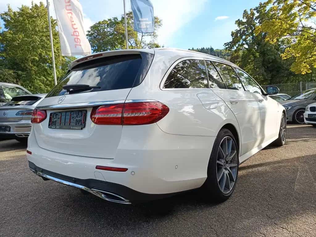 Mercedes-Benz E-Class E -Klasse T-Modell E 400 d 4Matic AMG 03/2020-photo-4