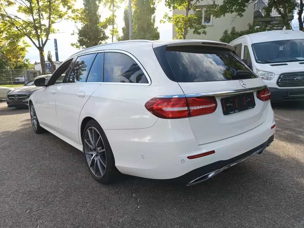 Mercedes-Benz E-Class E -Klasse T-Modell E 400 d 4Matic AMG 03/2020-photo-6
