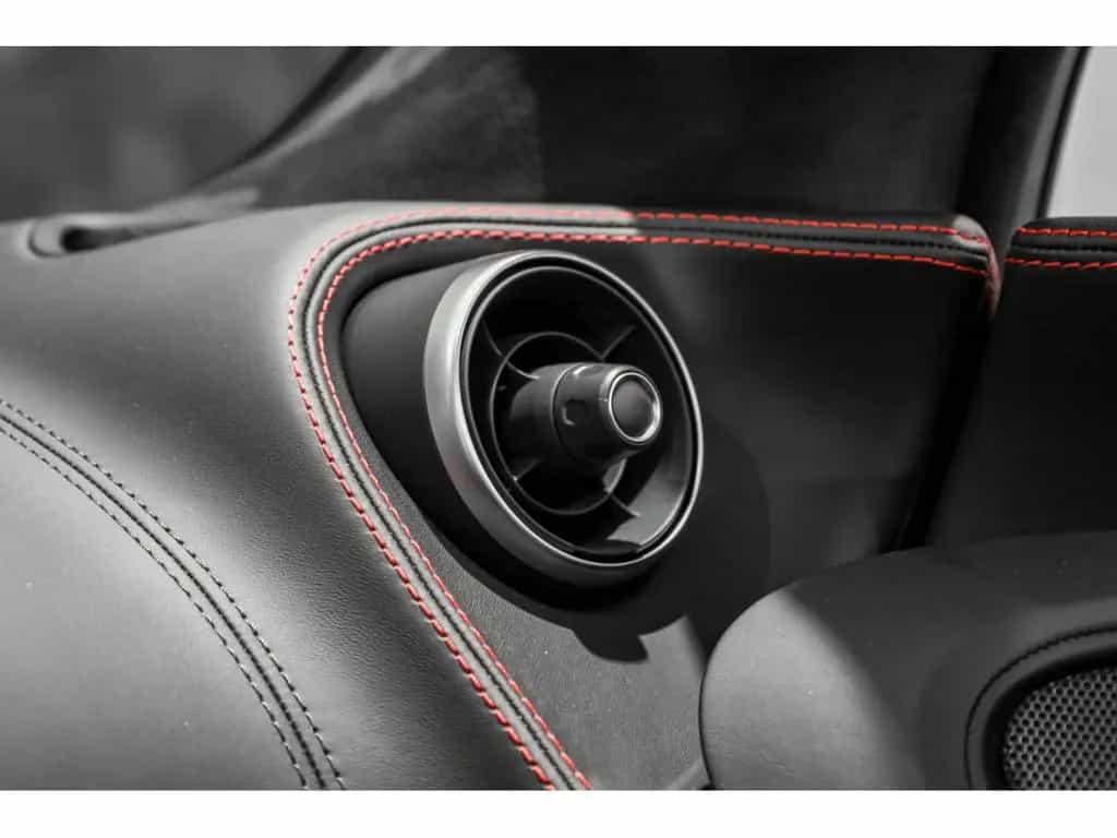 McLaren 570S Spider 3.8 V8 07/2018-photo-24