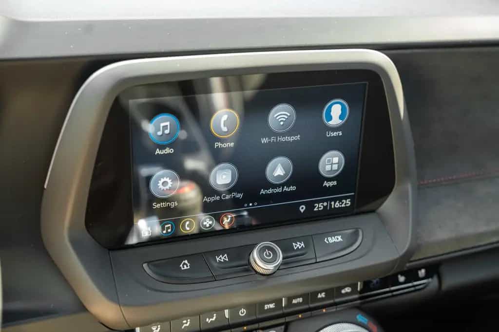 Chevrolet Camaro ZL1 RECARO LED HUD ADRENALIN TOP 10/2019-photo-24