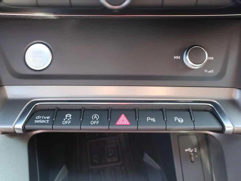 Audi Q3 45 2.0 TFSI quattro S-Line Edition One VC LED 02/2019-photo-19