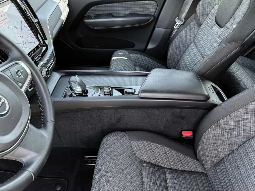Volvo XC60 Core 2WD B4 Diesel EU6d AHK Digitales Cockp 06/2023-photo-12
