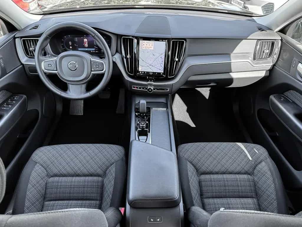 Volvo XC60 Core 2WD B4 Diesel EU6d AHK Digitales Cockp 06/2023-photo-6