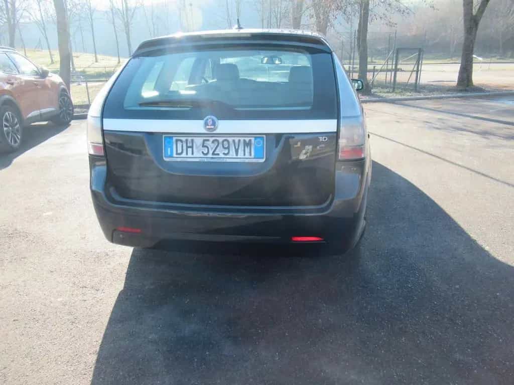 Saab 9-3 SportHatch 1.9 TiD Vector S.W. € 3.000 12/2009-photo-6