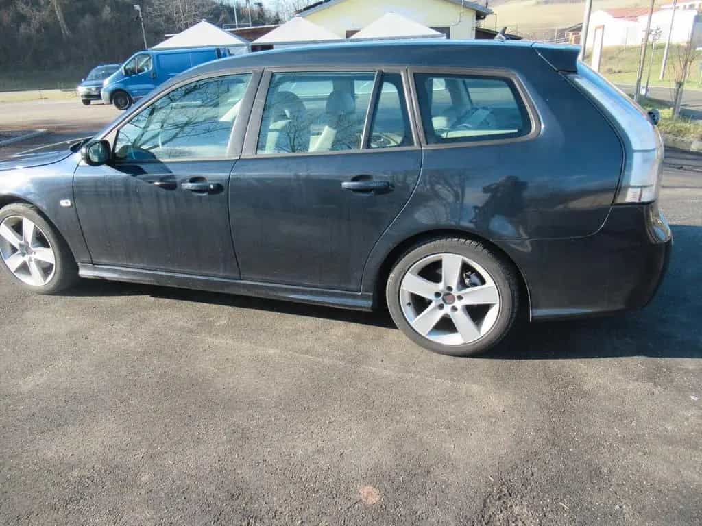 Saab 9-3 SportHatch 1.9 TiD Vector S.W. € 3.000 12/2009-photo-8