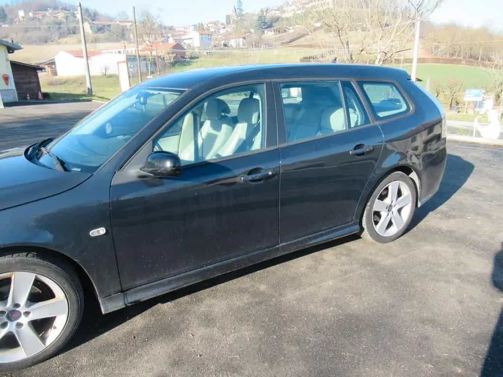 Saab 9-3 SportHatch 1.9 TiD Vector S.W. € 3.000 12/2009-photo-9