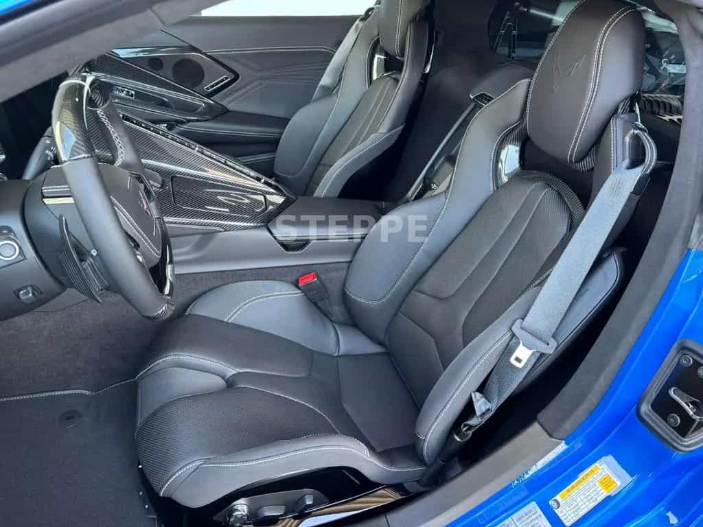 Corvette Z06 5,5V8 Coupe Europamodell 3LZ 08/2025-photo-7