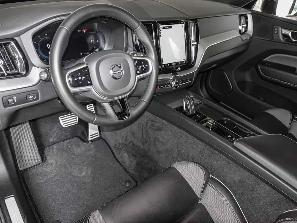 Volvo XC60 R Design 2WD B4 Diesel EU6d StandHZG AHK Le 08/2021-photo-3