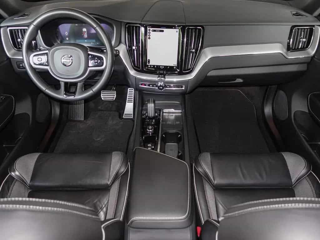 Volvo XC60 R Design 2WD B4 Diesel EU6d StandHZG AHK Le 08/2021-photo-4