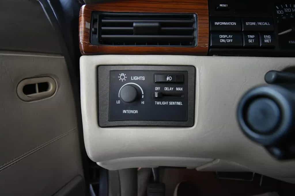Cadillac Seville STS Automatik V8 Klimaaut.- SSD 05/1993-photo-21