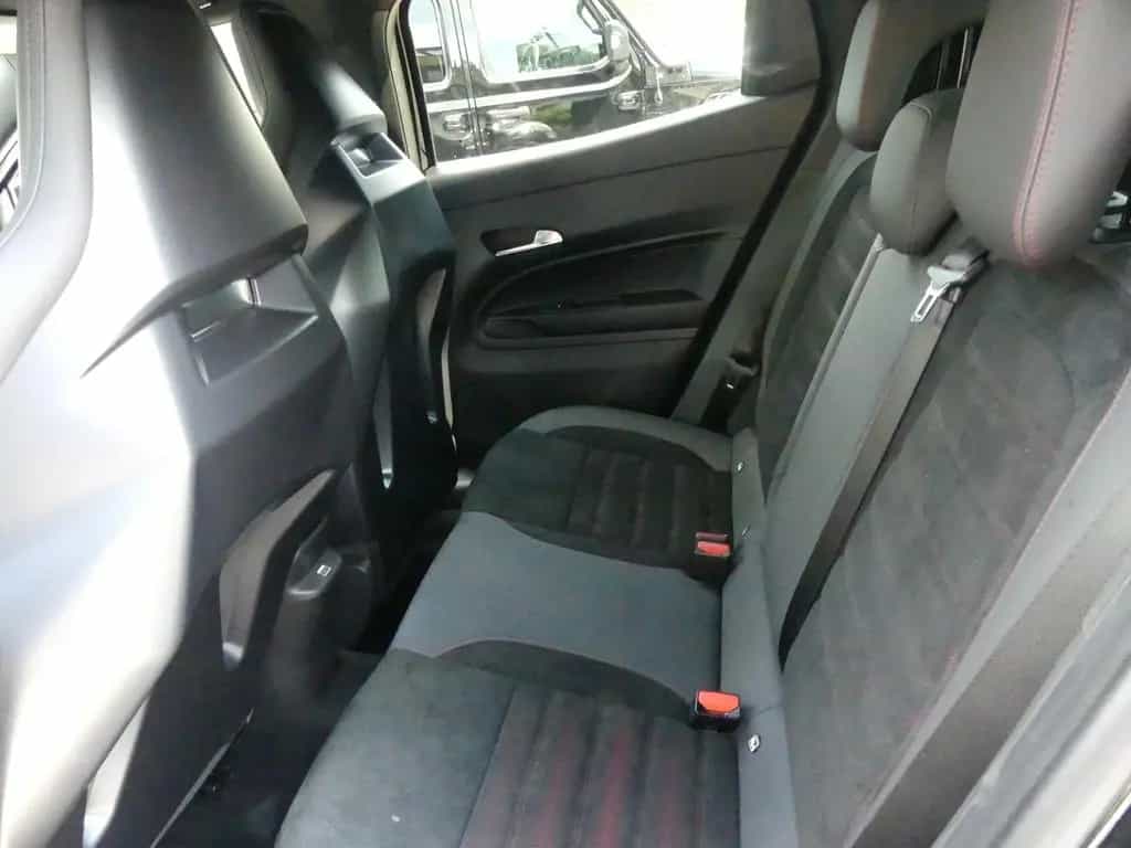 Alfa Romeo Junior IBRIDA Q4 1.2 VGT 145PS DCT6 SPORT SABELT 09/2025-photo-10