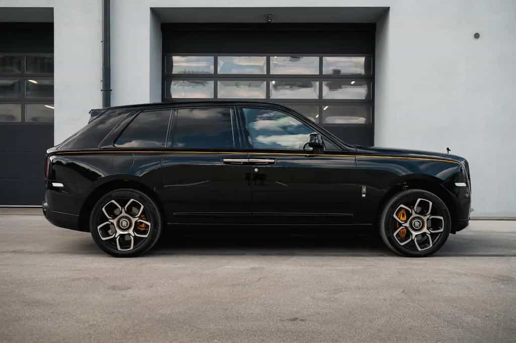 Rolls-Royce Cullinan - Black Badge 09/2023-photo-2