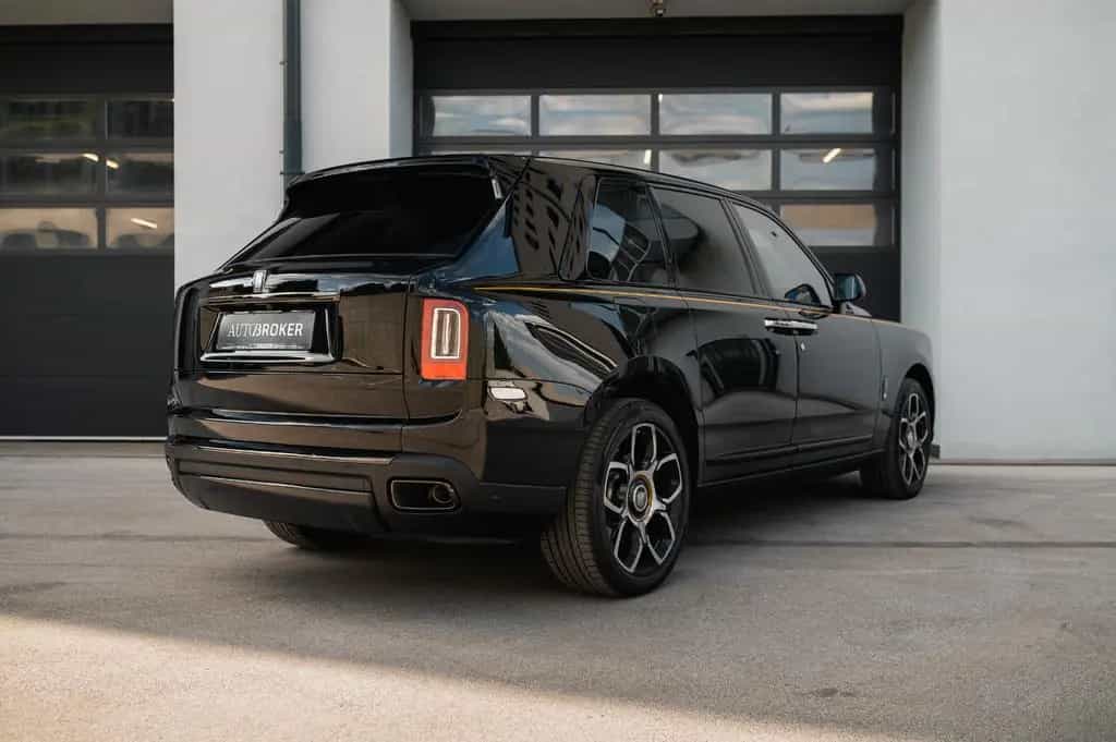 Rolls-Royce Cullinan - Black Badge 09/2023-photo-3