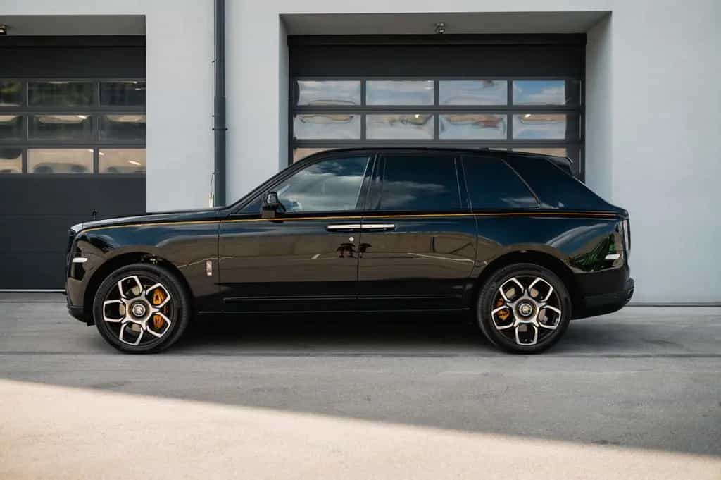 Rolls-Royce Cullinan - Black Badge 09/2023-photo-6