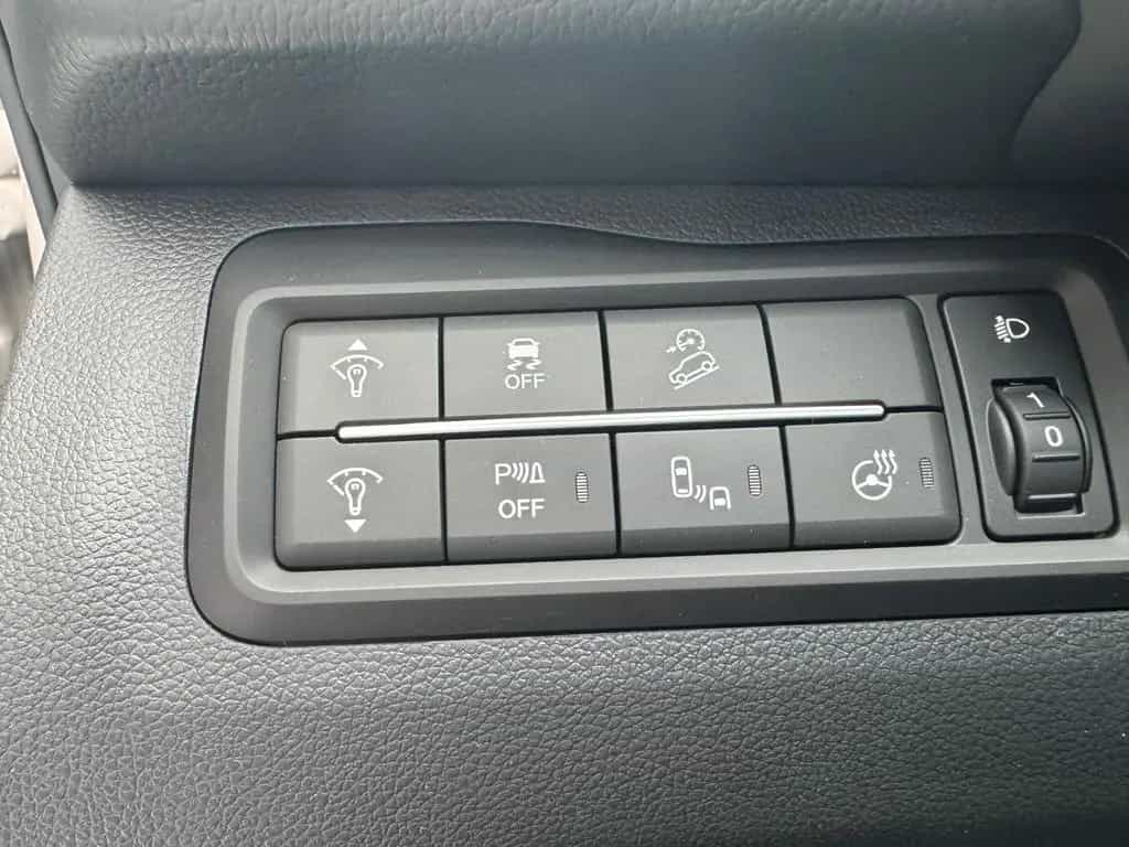 KGM Tivoli 1.5 Lux 6AT 2WD null-photo-11