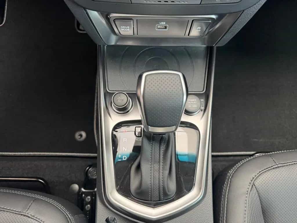 KGM Tivoli 1.5 Lux 6AT 2WD null-photo-12