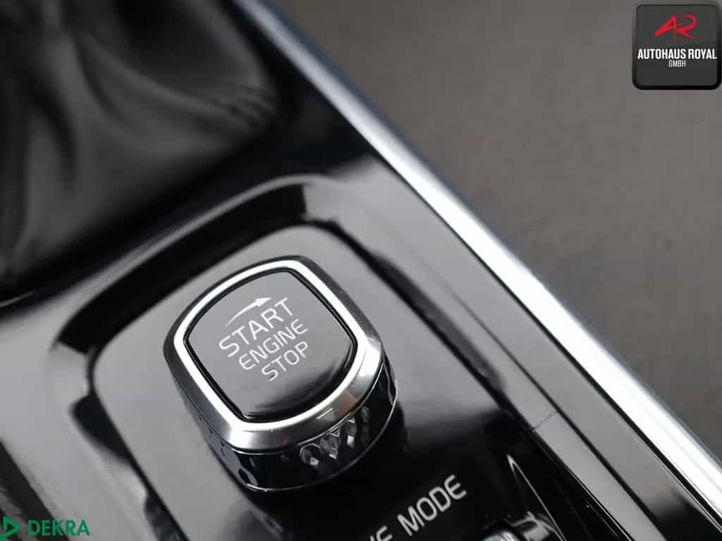 Volvo V90 Cross Country D5 AWD PANO,HEADUP,360GRAD,21Z 11/2019-photo-16