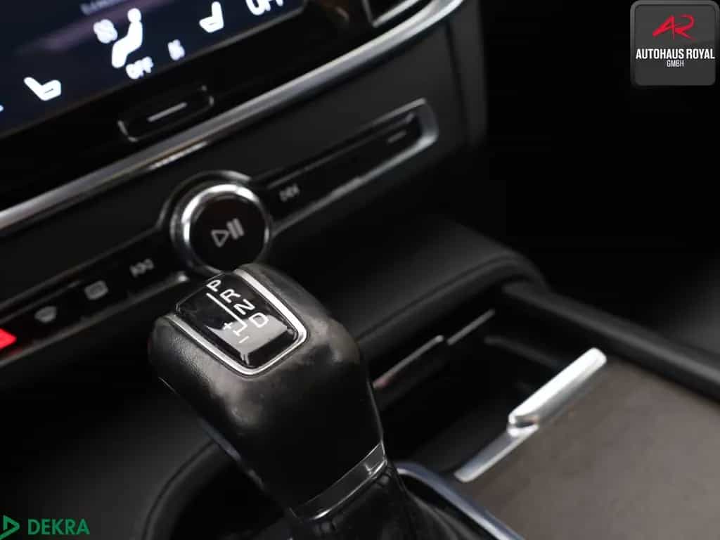 Volvo V90 Cross Country D5 AWD PANO,HEADUP,360GRAD,21Z 11/2019-photo-18